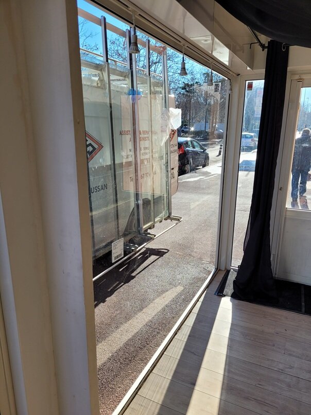 Transport verre sur pupitre camion